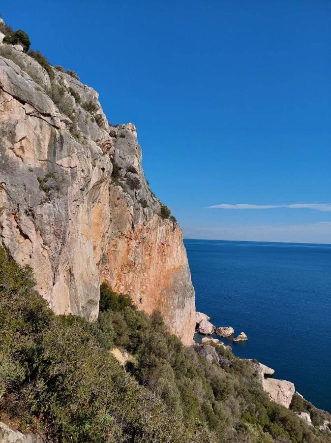 Menta Apartment Nea Iraklitsa Buitenkant foto