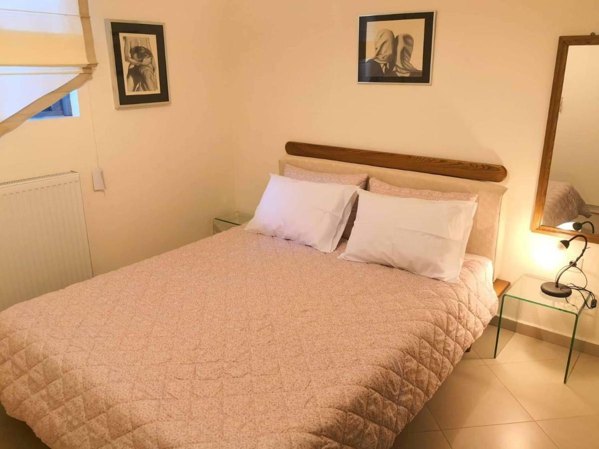 Menta Apartment Nea Iraklitsa Buitenkant foto
