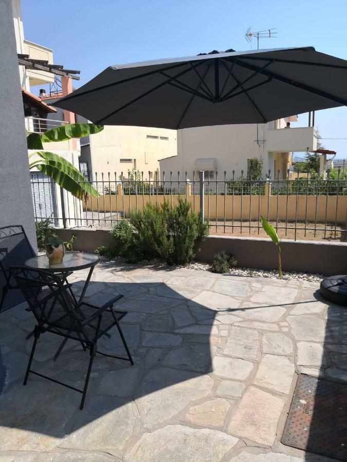 Menta Apartment Nea Iraklitsa Buitenkant foto