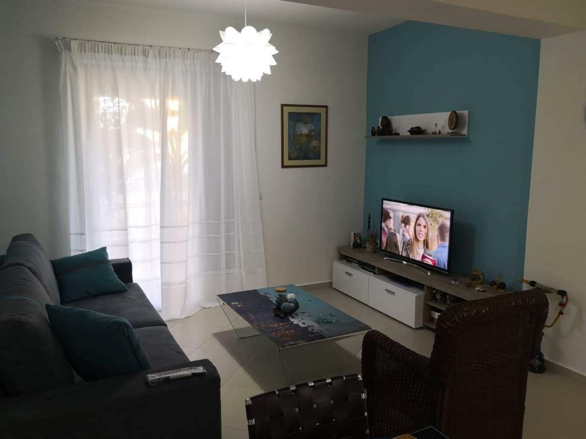 Menta Apartment Nea Iraklitsa Buitenkant foto