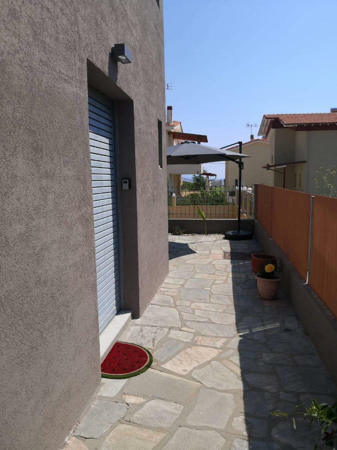 Menta Apartment Nea Iraklitsa Buitenkant foto